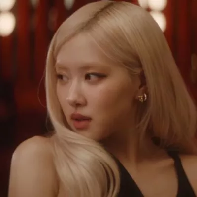 Rosé nuestra number one girl