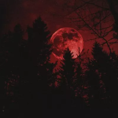 Luna Carmesí 🎴
